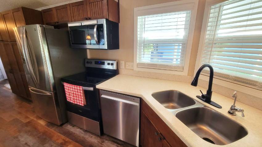 519 Tahiti Drive a Lake Wales, FL Mobile or Manufactured Home for Sale